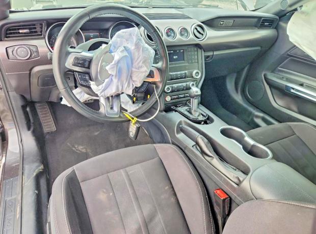 62063466 :رقم المزاد ، 1FA6P8CF2L5177702 vin ، 2020 Ford Mustang مزاد بيع