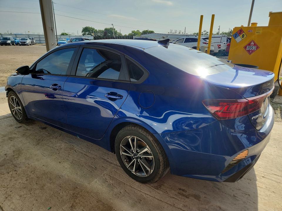 61786526 :رقم المزاد ، 3KPF24AD7NE483532 vin ، 2022 Kia Forte مزاد بيع