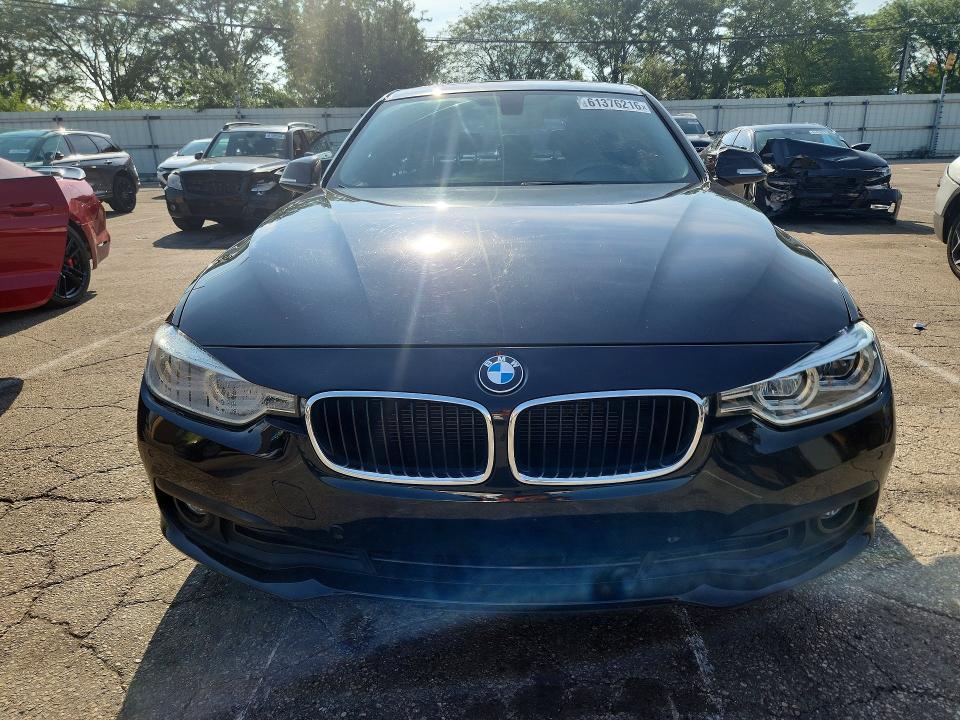 Продаж на аукціоні авто 2018 Bmw 320, vin: WBA8E5G5XJNU47102, номер лоту: 61376216