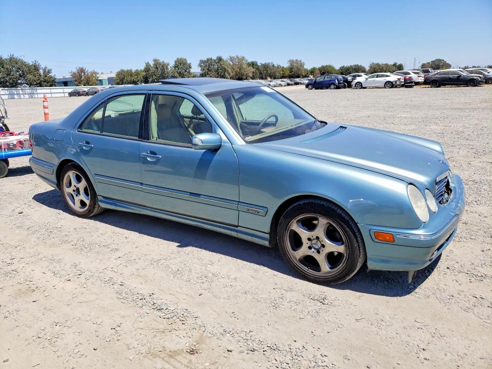 63252866 :رقم المزاد ، WDBJF65J12B476304 vin ، 2002 Mercedes-benz E مزاد بيع