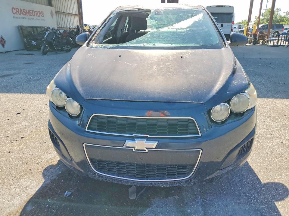 61938056 :رقم المزاد ، 1G1JA5SH8G4181720 vin ، 2016 Chevrolet Sonic مزاد بيع