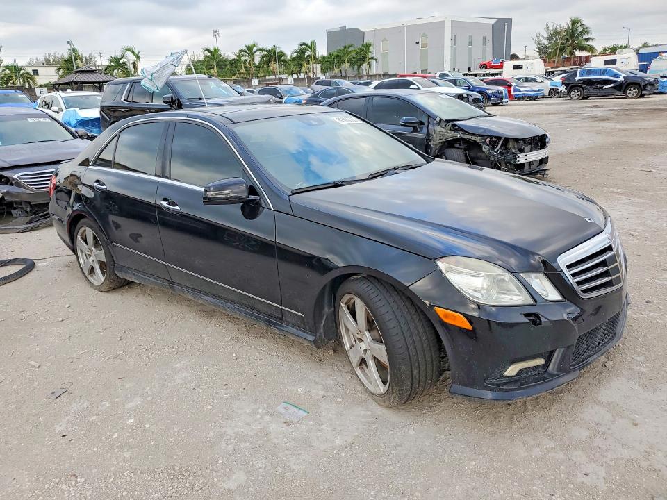 62686506 :رقم المزاد ، WDDHF5GB6BA290978 vin ، 2011 Mercedes-benz E مزاد بيع