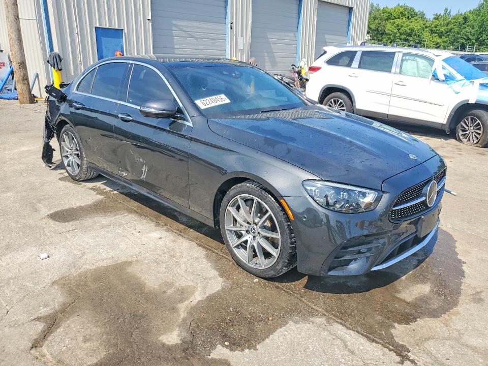 62248456 :رقم المزاد ، W1KZF5KB0NB057379 vin ، 2022 Mercedes-benz E مزاد بيع