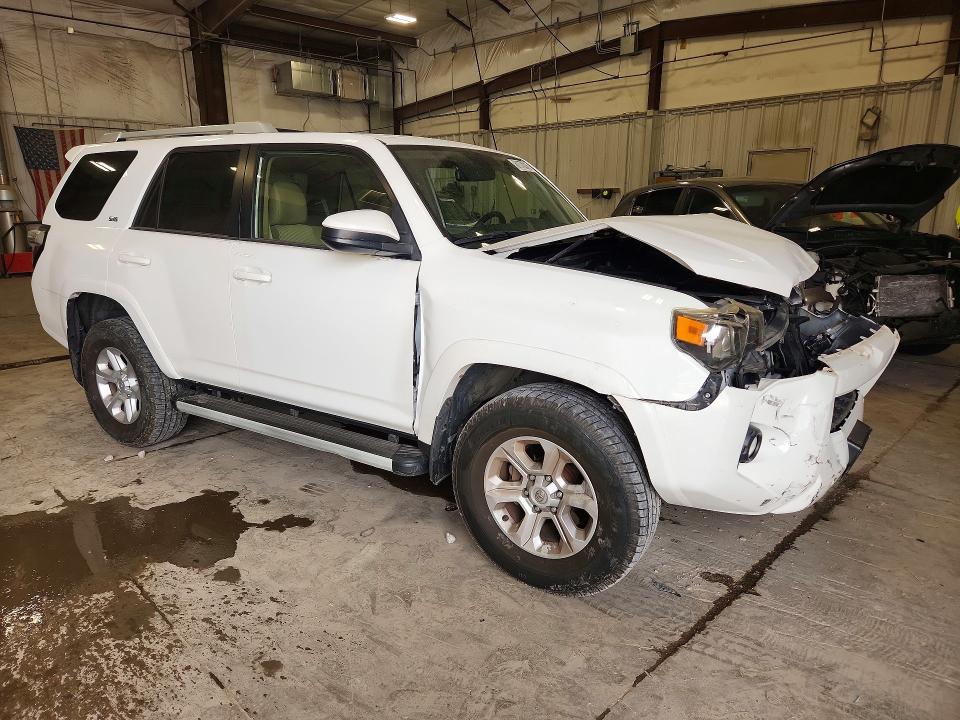 Продажа на аукционе авто 2018 Toyota 4runner, vin: JTEBU5JRXJ5507558, номер лота: 61370316