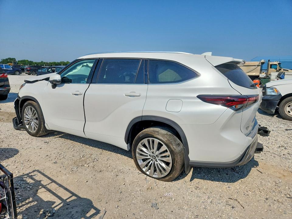 62050616 :رقم المزاد ، 5TDKDRBH9SS580255 vin ، 2025 Toyota Highlander مزاد بيع