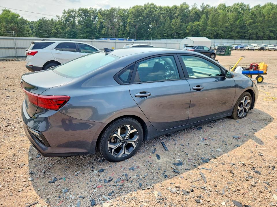 62832076 :رقم المزاد ، 3KPF24AD1ME333544 vin ، 2021 Kia Forte مزاد بيع