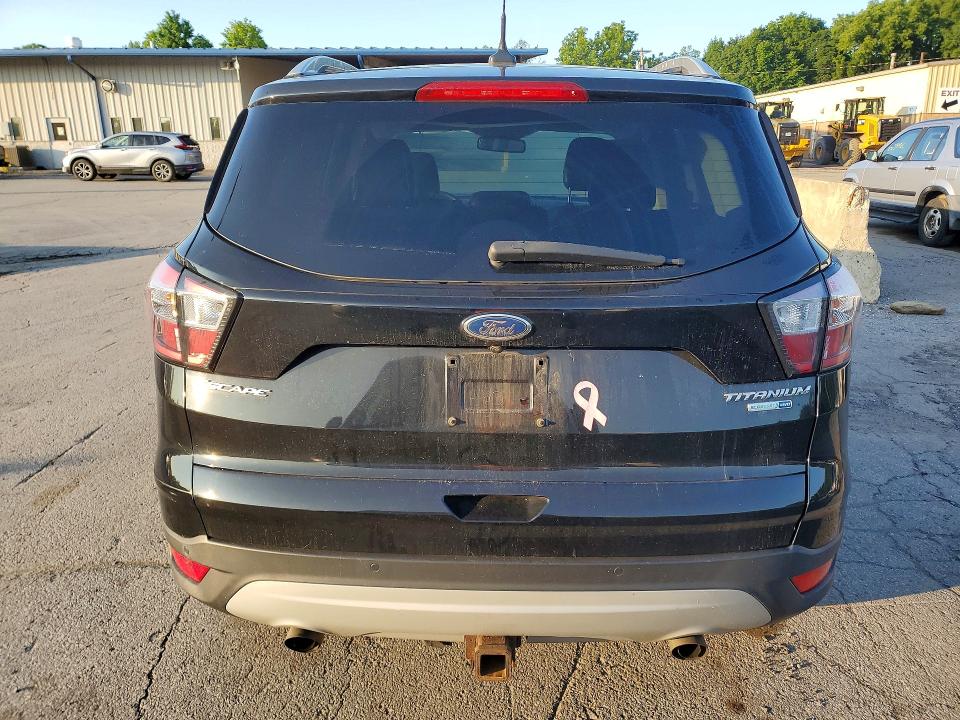 Продаж на аукціоні авто 2018 Ford Escape, vin: 1FMCU9J9XJUB78717, номер лоту: 62011406