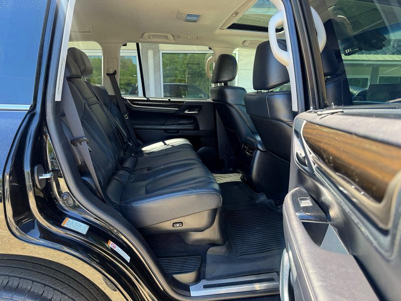 63360526 :رقم المزاد ، JTJHY7AX3J4266006 vin ، 2018 Lexus Lx مزاد بيع