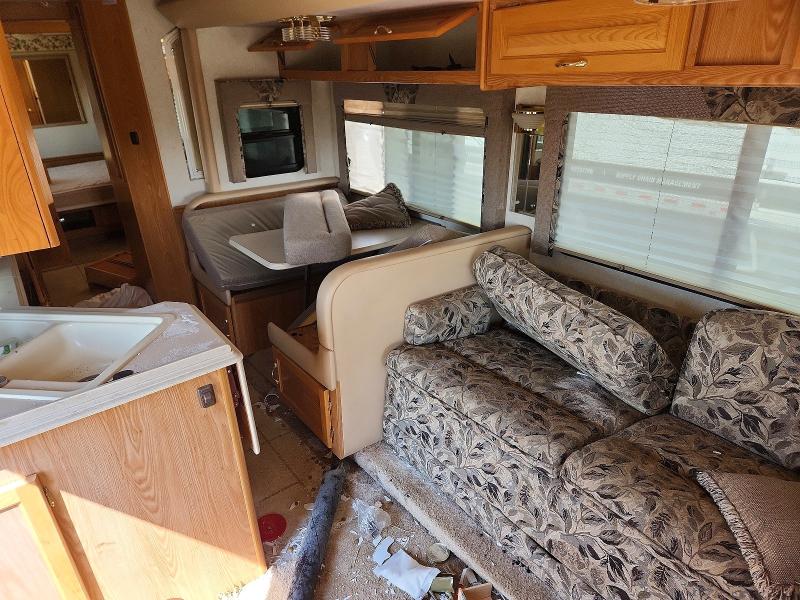 62144306 :رقم المزاد ، 5B4MP67G943381246 vin ، 2004 Workhorse Custom Chassis Motorhome Chassis مزاد بيع