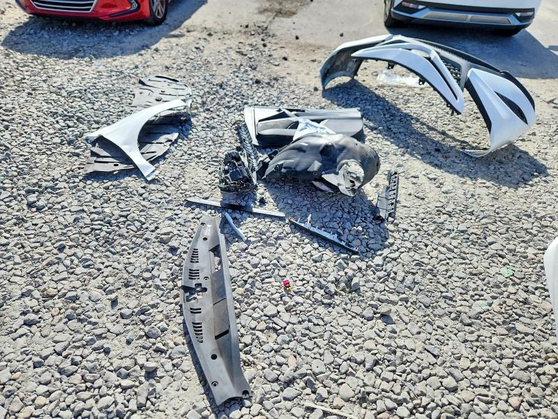 60650896 :رقم المزاد ، 4T1B11HK2JU568113 vin ، 2018 Toyota Camry مزاد بيع