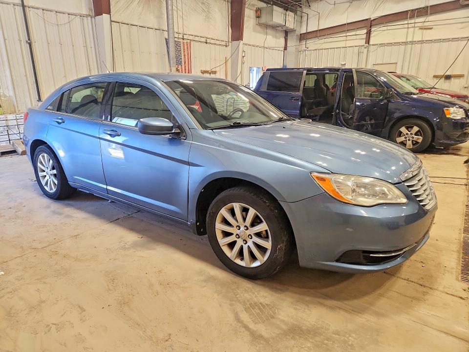 59828216 :رقم المزاد ، 1C3BC1FB5BN535950 vin ، 2011 Chrysler 200 مزاد بيع