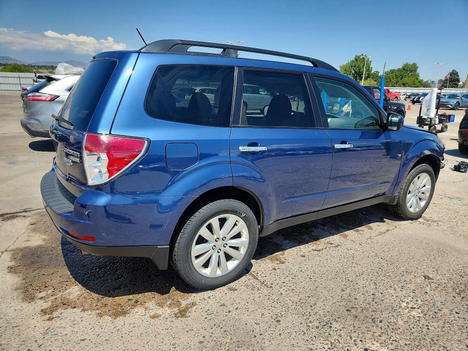 Продажа на аукционе авто 2012 Subaru Forester, vin: JF2SHADCXCH442285, номер лота: 61353536