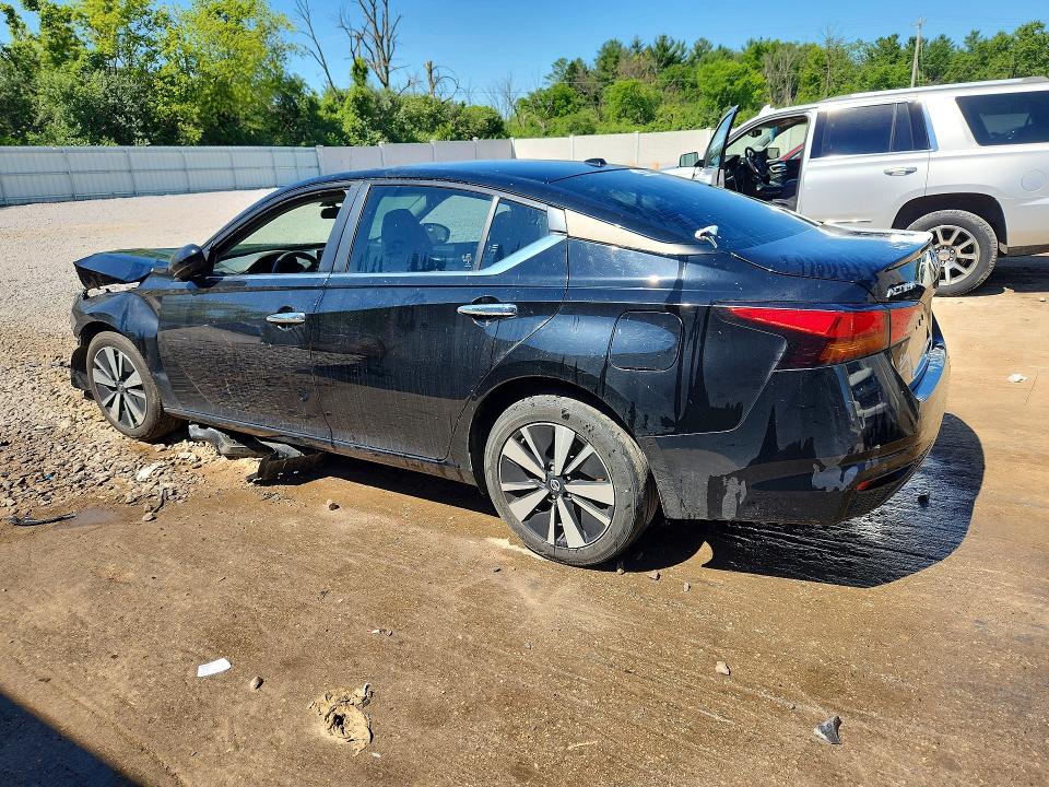 60124456 :رقم المزاد ، 1N4BL4DV4MN403068 vin ، 2021 Nissan Altima مزاد بيع