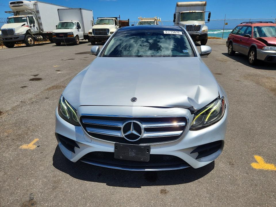 61775016 :رقم المزاد ، WDDZF8DBXLA717588 vin ، 2020 Mercedes-benz E مزاد بيع