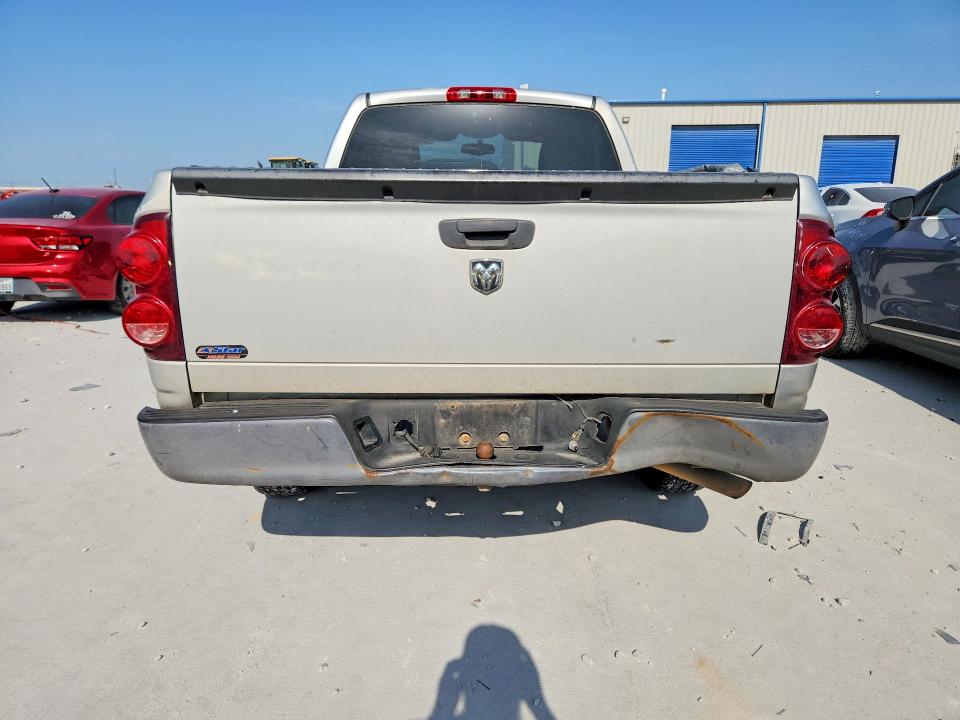 62019436 :رقم المزاد ، 1D7HA16K98J109356 vin ، 2008 Dodge Ram 1500 مزاد بيع