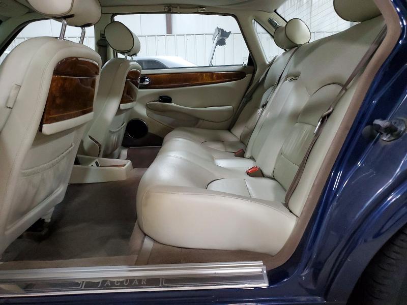 63105636 :رقم المزاد ، SAJKX624XWC821039 vin ، 1998 Jaguar Vandenplas مزاد بيع