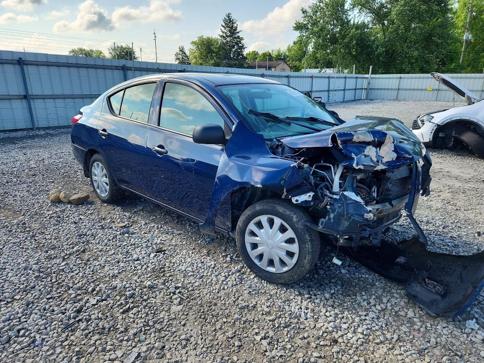63151326 :رقم المزاد ، 3N1CN7AP4DL863804 vin ، 2013 Nissan Versa مزاد بيع