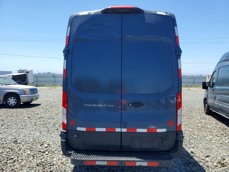 57853076 :رقم المزاد ، 1FTBR3X87LKB27025 vin ، 2020 Ford Transit مزاد بيع