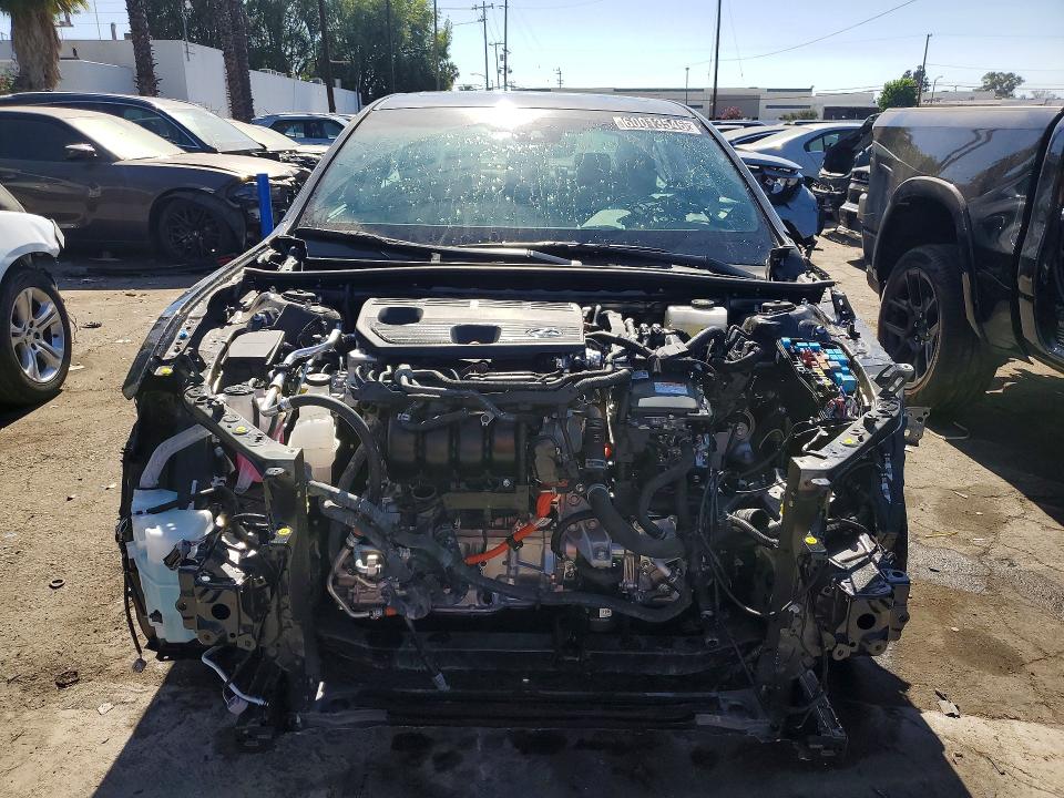 60013546 :رقم المزاد ، 58ADA1C12SU070057 vin ، 2025 Lexus Es 300h مزاد بيع