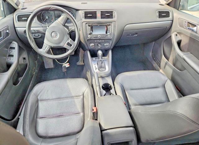 60400936 :رقم المزاد ، 3VWLL7AJ8EM350868 vin ، 2014 Volkswagen Jetta مزاد بيع