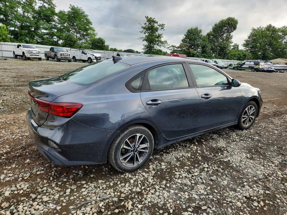 61694636 :رقم المزاد ، 3KPF24ADXPE662716 vin ، 2023 Kia Forte مزاد بيع