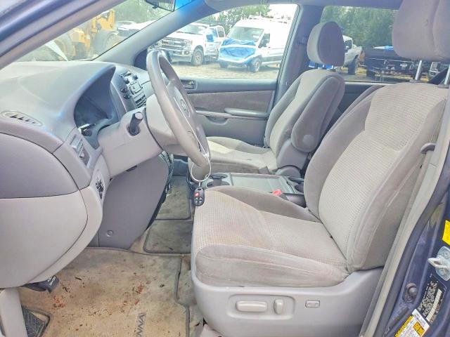 Продажа на аукционе авто 2010 Toyota Sienna, vin: 5TDKK4CC9AS305950, номер лота: 60701806