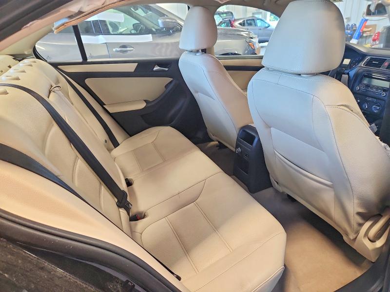 61334656 :رقم المزاد ، 3VWDX7AJ2BM382820 vin ، 2011 Volkswagen Jetta مزاد بيع
