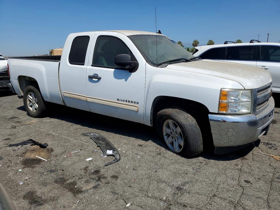 59908136 :رقم المزاد ، 1GCRCSEA5DZ245860 vin ، 2013 Chevrolet Silverado مزاد بيع