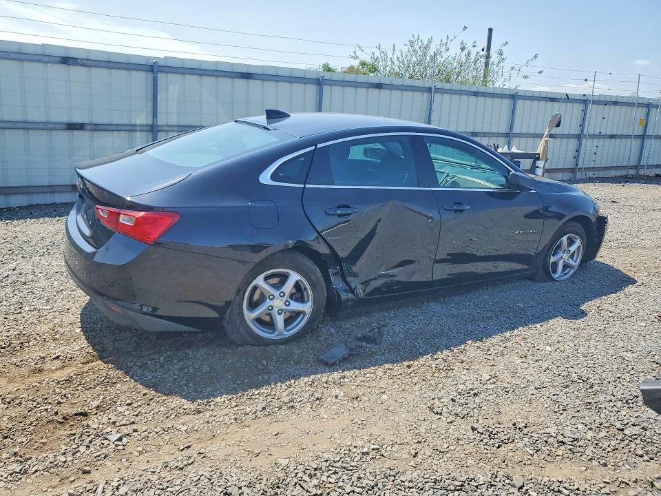 62569376 :رقم المزاد ، 1G1ZB5ST2HF103024 vin ، 2017 Chevrolet Malibu مزاد بيع