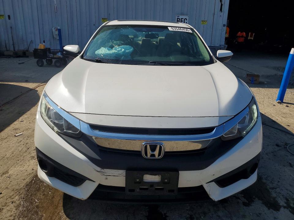 63546456 :رقم المزاد ، 2HGFC2F83JH576416 vin ، 2018 Honda Civic مزاد بيع