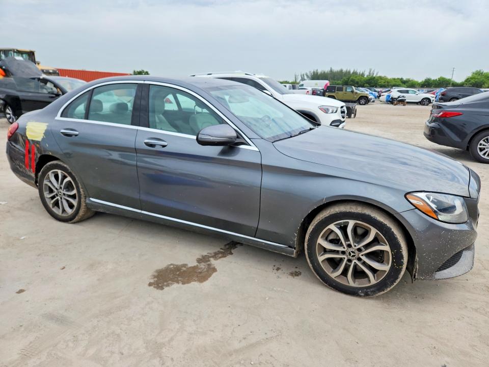60479126 :رقم المزاد ، 55SWF4KB1HU213131 vin ، 2017 Mercedes-benz C مزاد بيع