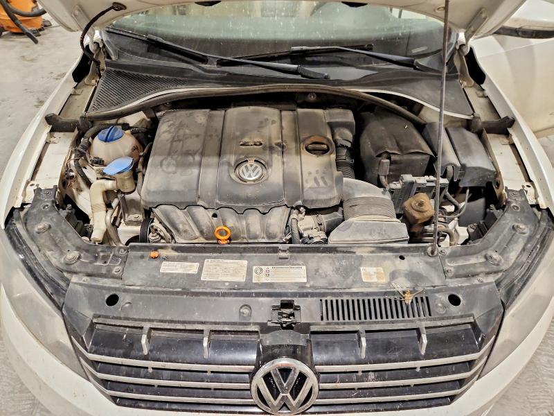 62124256 :رقم المزاد ، 1VWCH7A38CC040110 vin ، 2012 Volkswagen Passat مزاد بيع