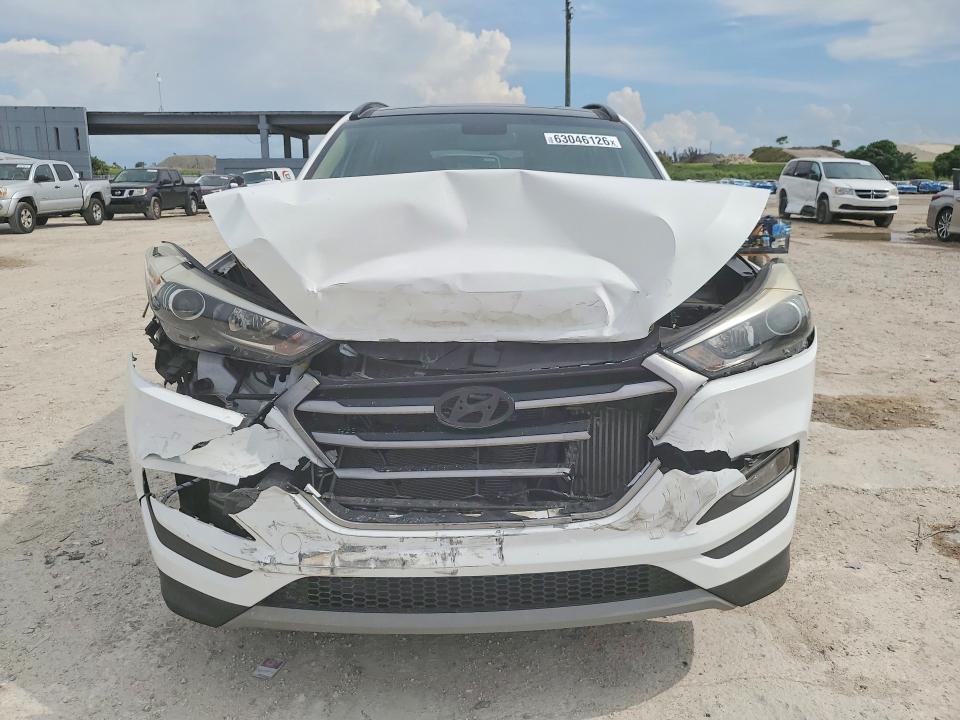 Продажа на аукционе авто 2018 Hyundai Tucson, vin: KM8J33A28JU809734, номер лота: 63046126