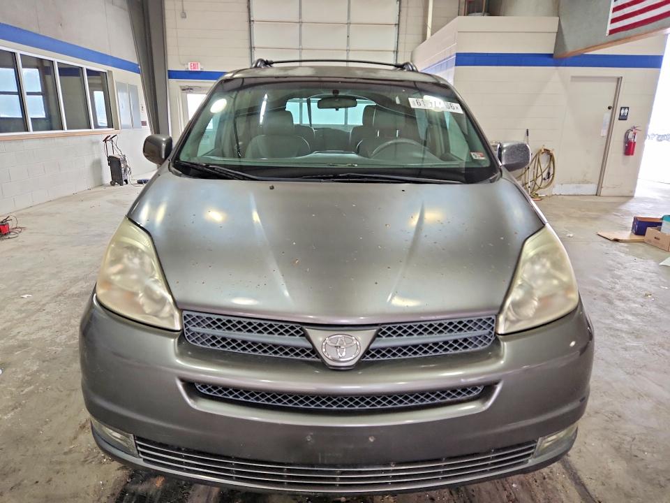 2005 Toyota Sienna მანქანა იყიდება აუქციონზე, vin: 5TDBA22CX5S034850, აუქციონის ნომერი: 61674466