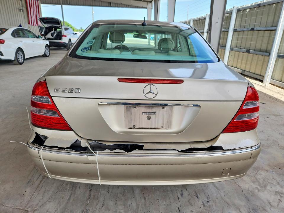 60885116 :رقم المزاد ، WDBUF65J45A626669 vin ، 2005 Mercedes-benz E مزاد بيع
