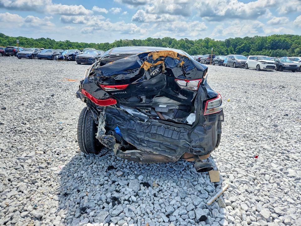 2017 Kia Optima მანქანა იყიდება აუქციონზე, vin: 5XXGT4L38HG147583, აუქციონის ნომერი: 58415786