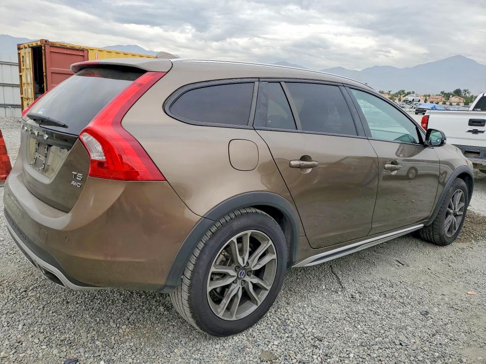 Продаж на аукціоні авто 2018 Volvo V60 Cross Country, vin: YV440MWK9J2058483, номер лоту: 59017696