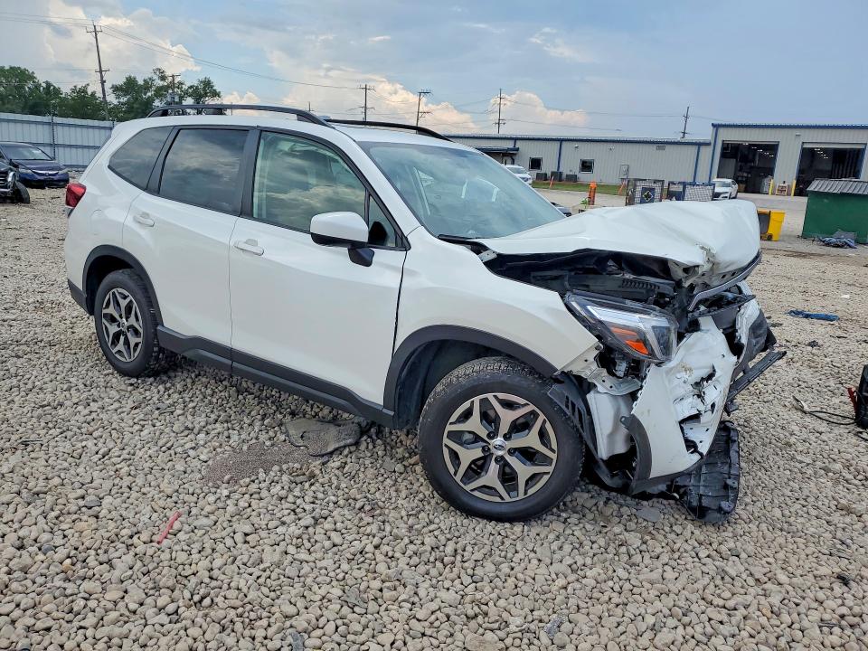 Продаж на аукціоні авто 2021 Subaru Forester, vin: JF2SKAJC0MH462794, номер лоту: 61387806