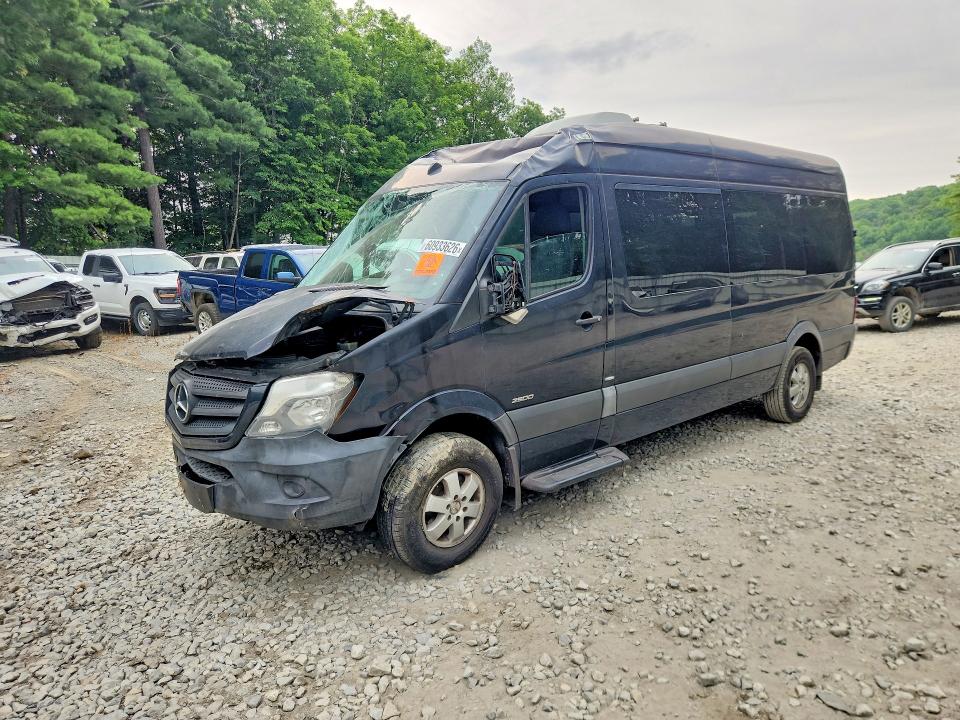 60933626 :رقم المزاد ، 8BRPE8DD8GE127571 vin ، 2016 Mercedes-benz Sprinter مزاد بيع