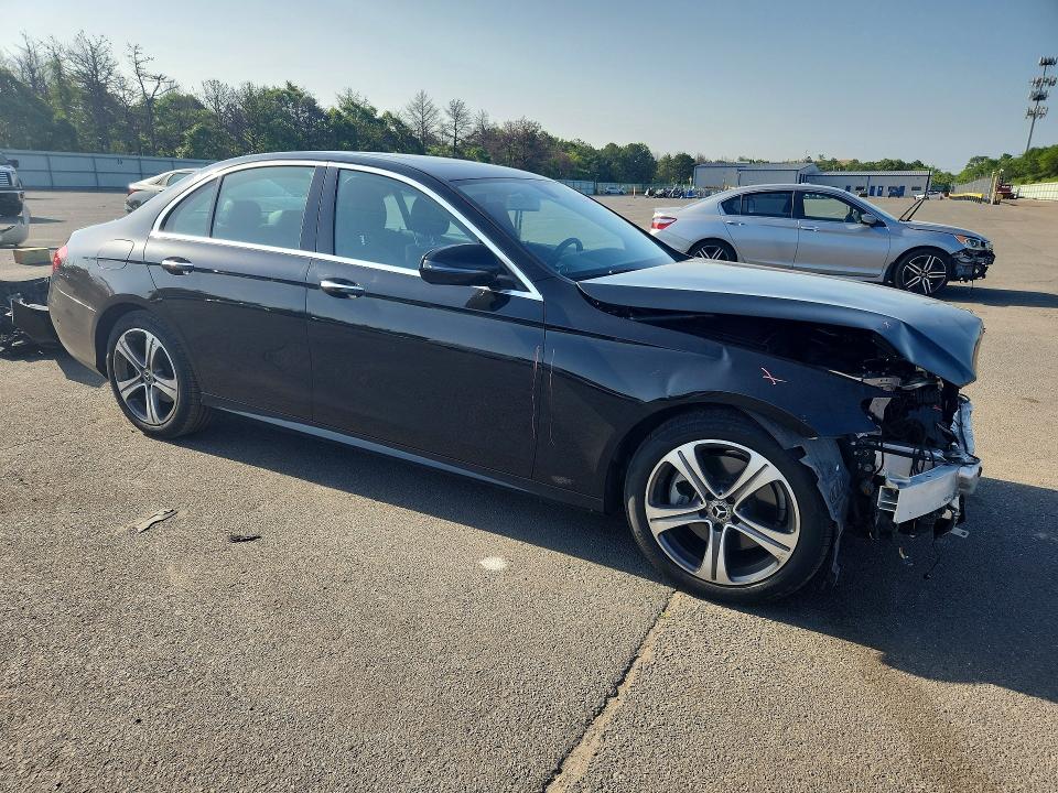 59317446 :رقم المزاد ، WDDZF4JB6JA479118 vin ، 2018 Mercedes-benz E مزاد بيع