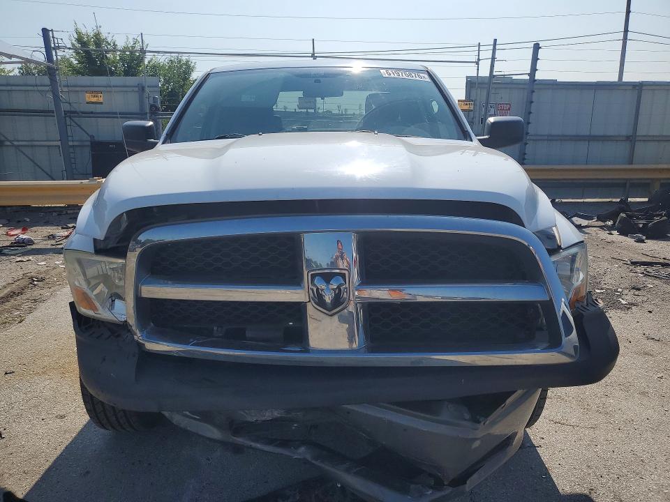 61976876 :رقم المزاد ، 1D7RB1GK2AS196355 vin ، 2010 Dodge Ram 1500 مزاد بيع