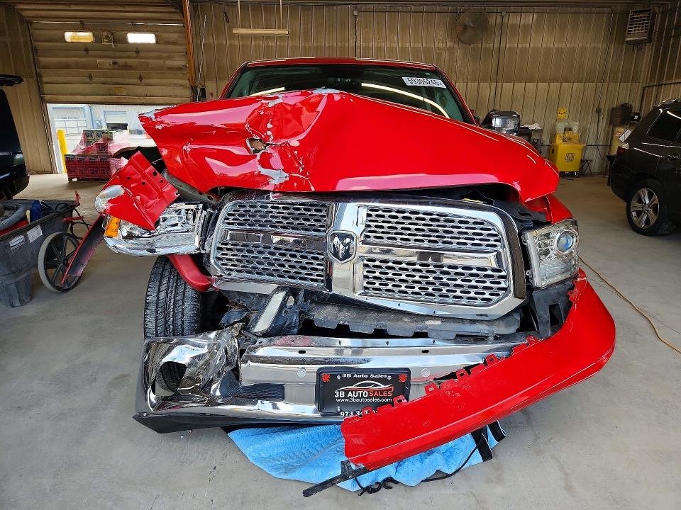 59306246 :رقم المزاد ، 1C6RR7NG0JS318807 vin ، 2018 Ram 1500 مزاد بيع