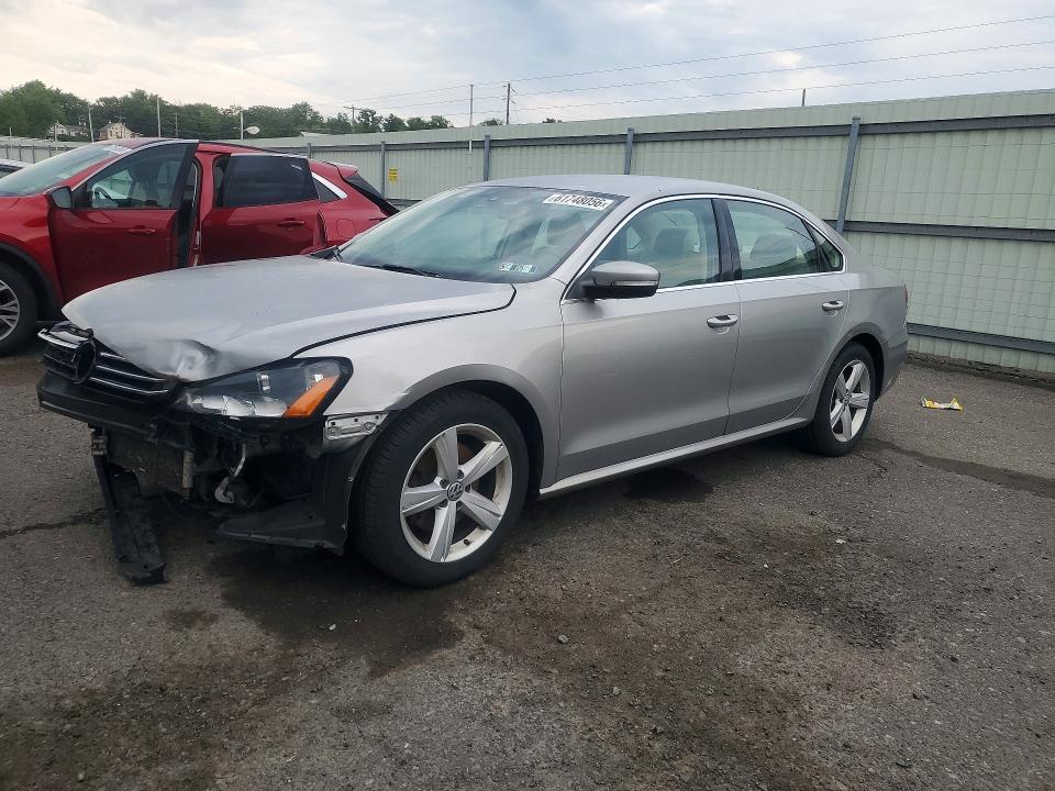 61748056 :رقم المزاد ، 1VWBP7A30DC072081 vin ، 2013 Volkswagen Passat مزاد بيع