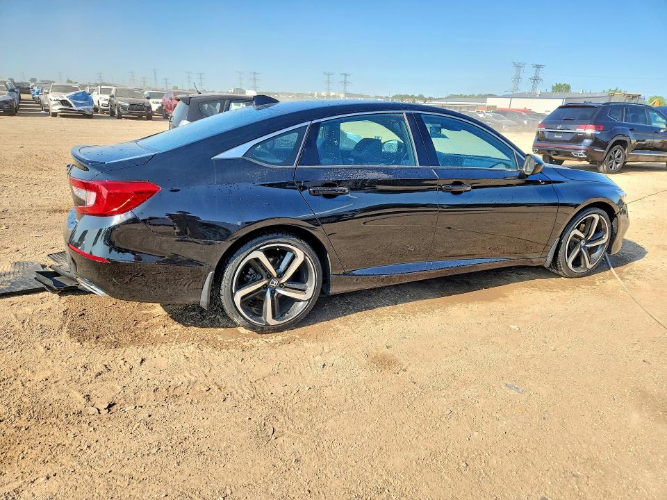 Продаж на аукціоні авто 2018 Honda Accord, vin: 1HGCV1F3XJA032277, номер лоту: 62223996
