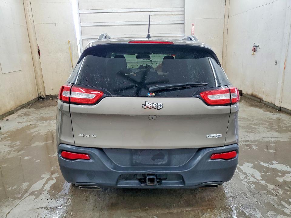 59712066 :رقم المزاد ، 1C4PJMCS0GW283412 vin ، 2016 Jeep Cherokee مزاد بيع