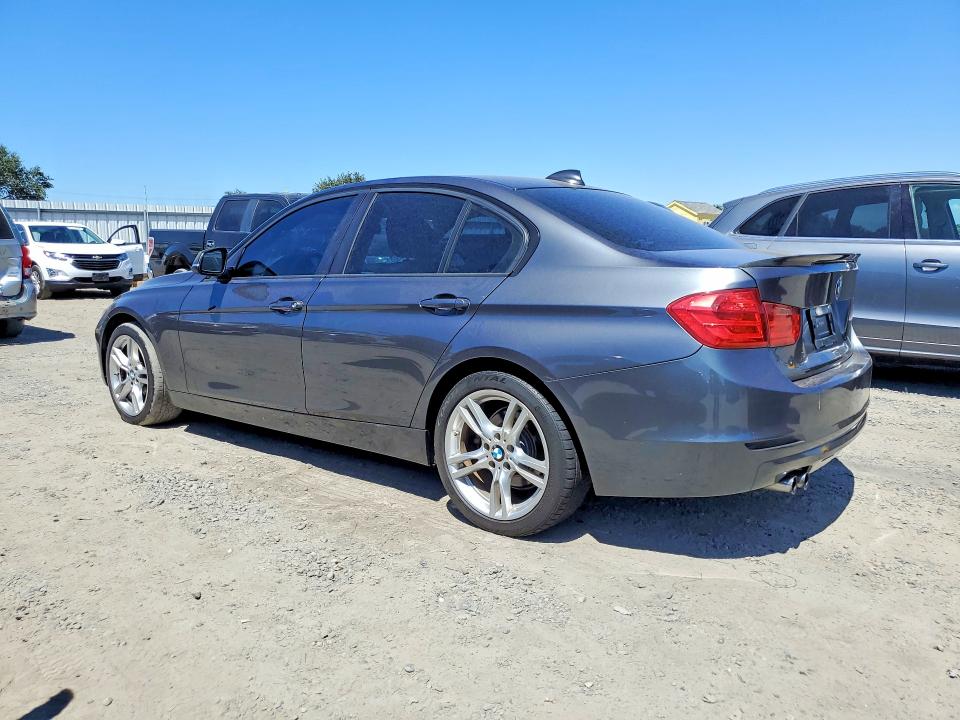 60824356 :رقم المزاد ، WBA3C1C56CF434133 vin ، 2012 Bmw 328 مزاد بيع