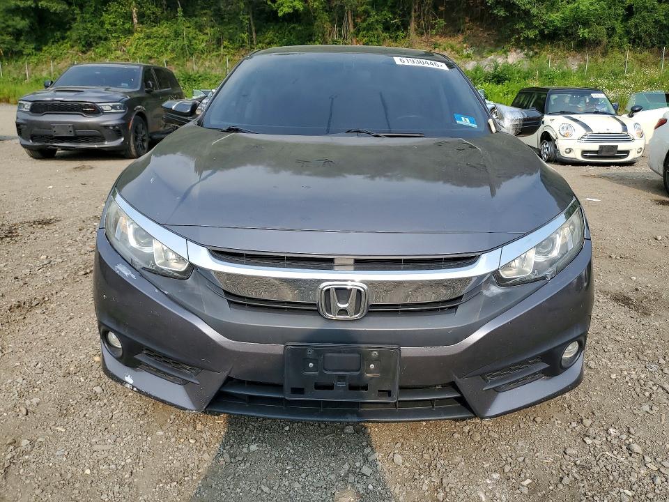 61930446 :رقم المزاد ، JHMFC1F33JX026852 vin ، 2018 Honda Civic مزاد بيع