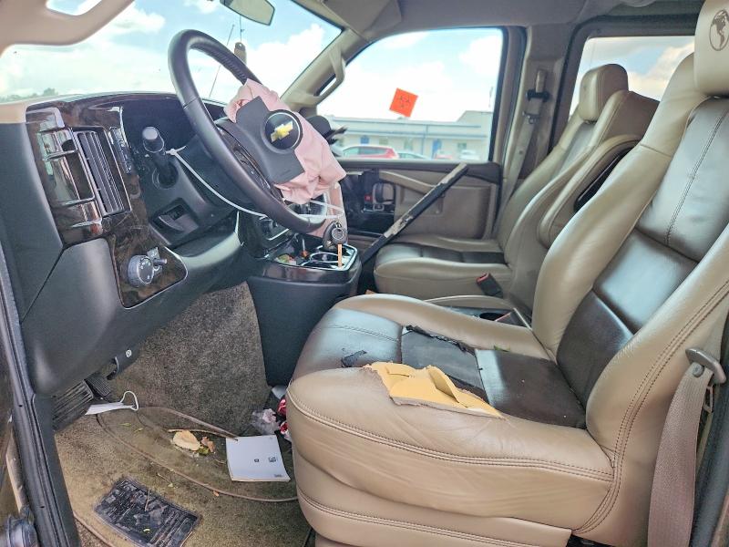 61541406 :رقم المزاد ، 1GCWGAFG8H1271152 vin ، 2017 Chevrolet Express G2500 مزاد بيع