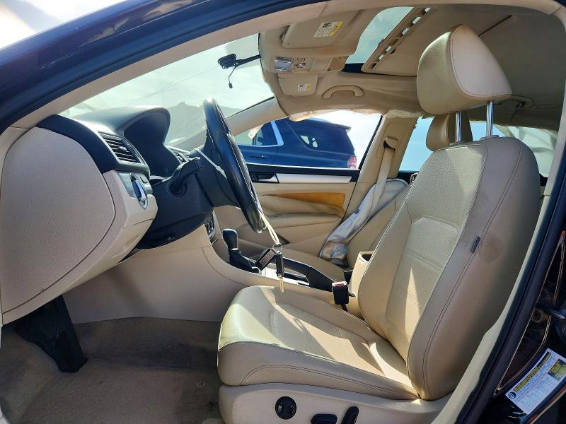 61401106 :رقم المزاد ، 1VWBH7A32DC025227 vin ، 2013 Volkswagen Passat مزاد بيع
