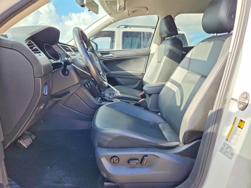62126376 :رقم المزاد ، 3VV3B7AXXJM171818 vin ، 2018 Volkswagen Tiguan مزاد بيع